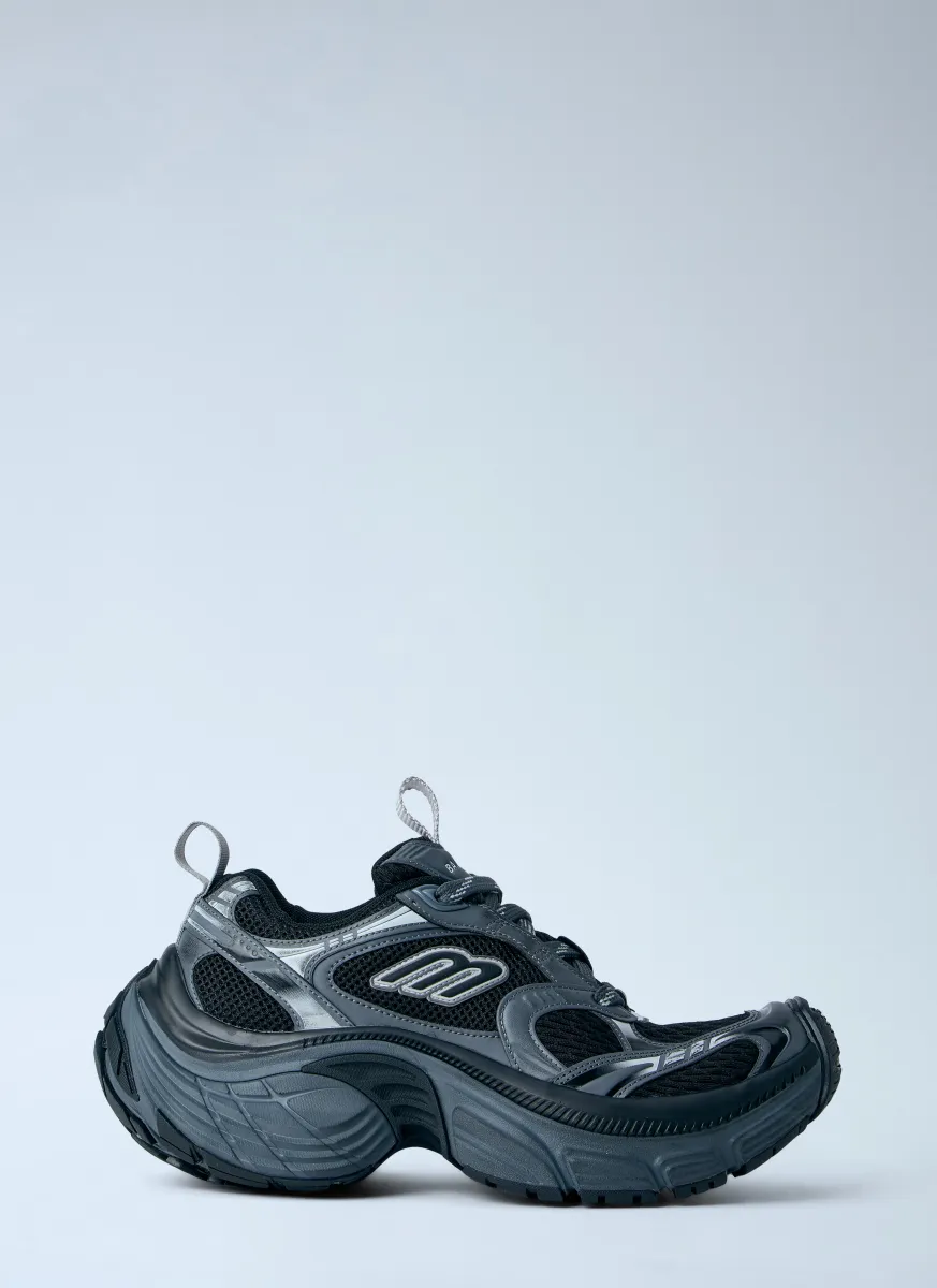 6XL Sneakers