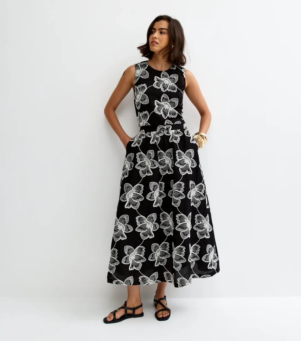 Women's Black Cornelli Embroidered Midi Skirt