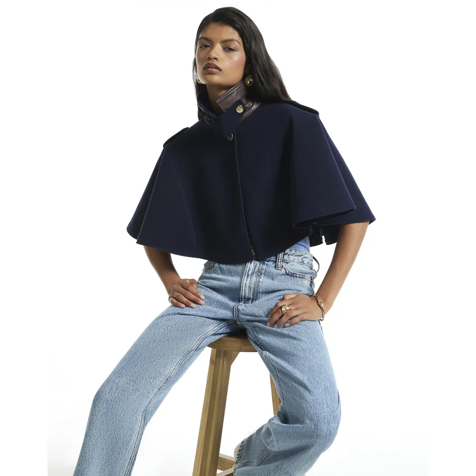 Collared Short Cape
