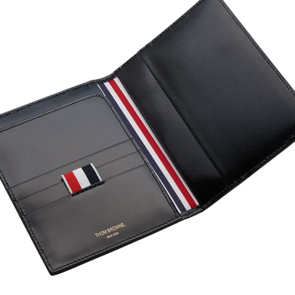 Printed Stripe Passport Holder