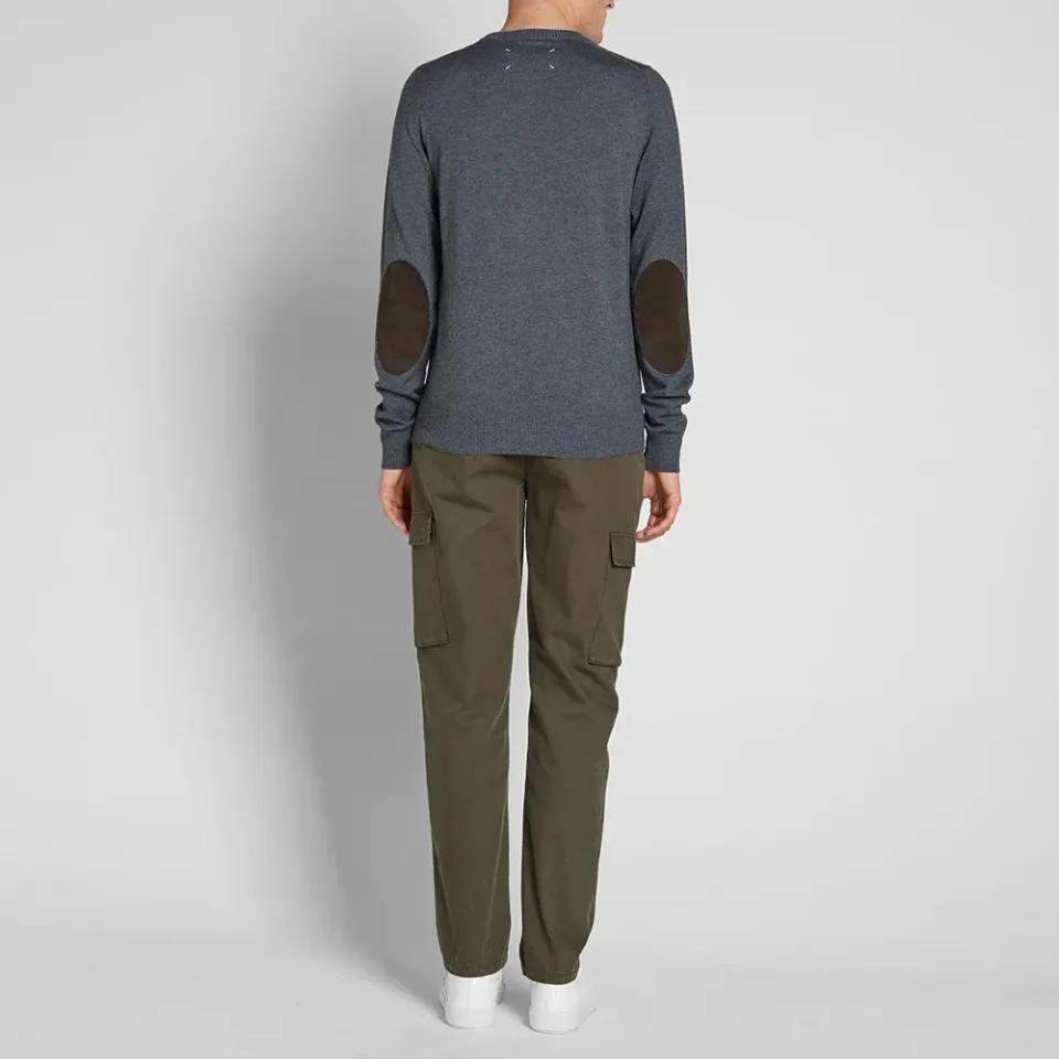 14 Classic Compass Crew Knit