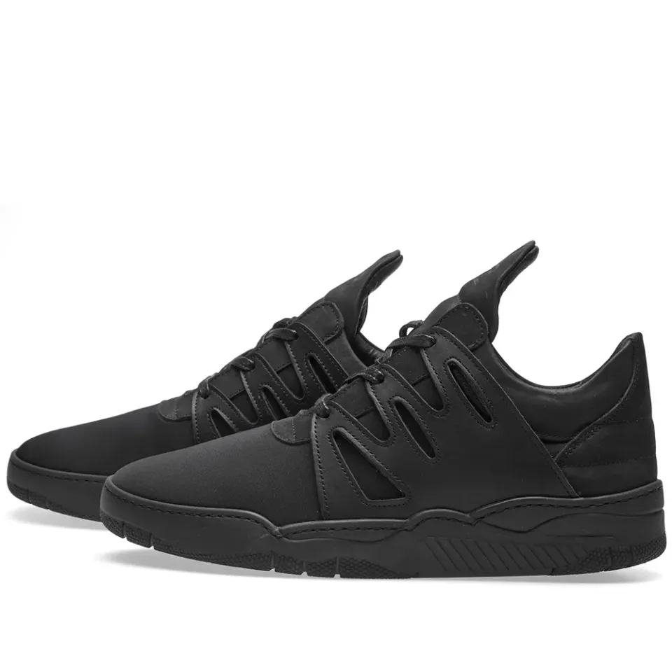 Low Top Sneaker
