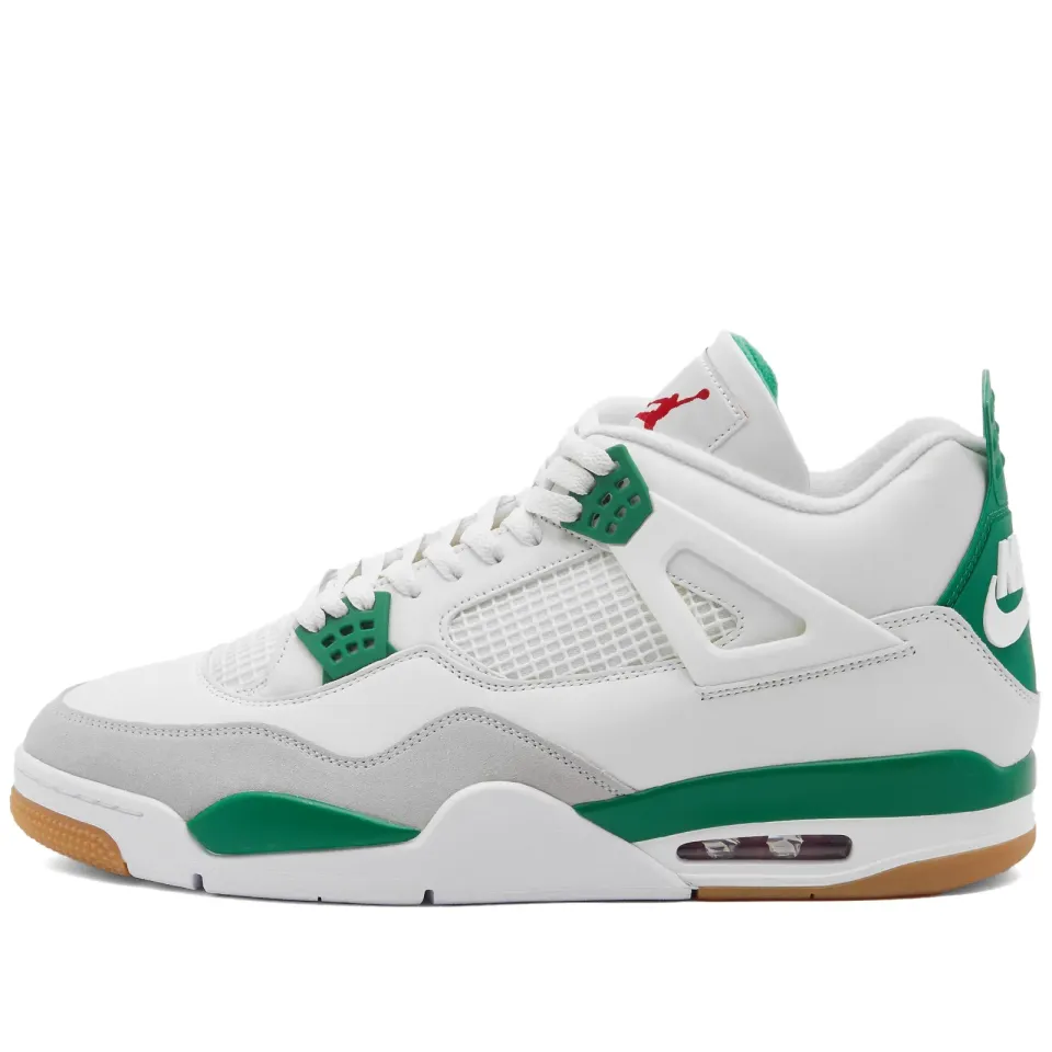 Nike SB x Air Jordan 4