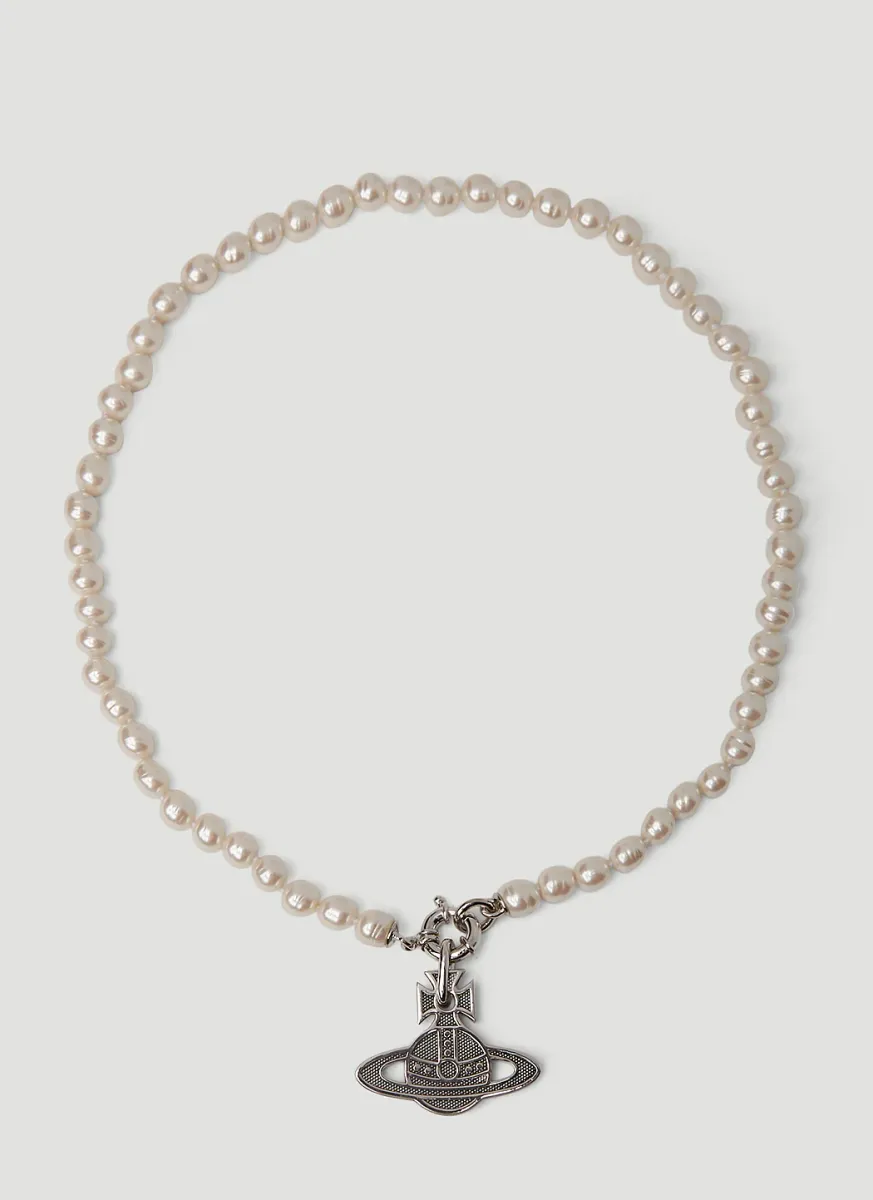 Hilarios Pearl Necklace