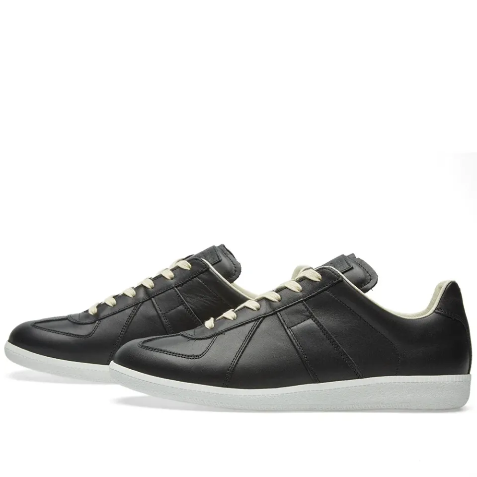 22 Replica Low Contrast Sneaker