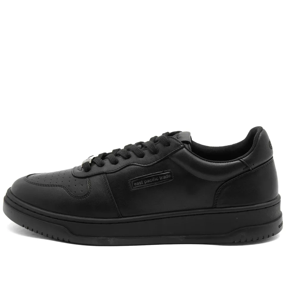 Dive Court Sneakers