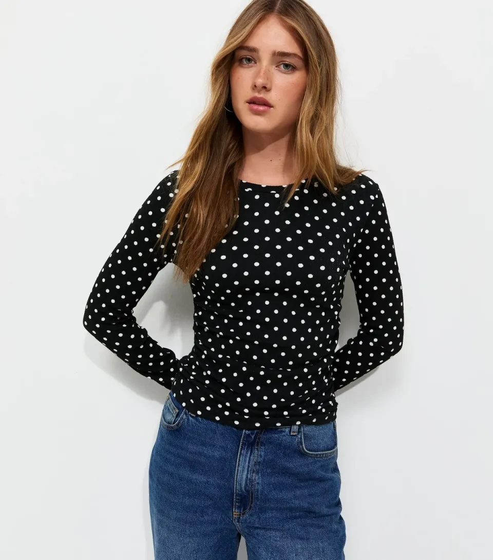 Women's Black Polka Dot Ruched Textured Long Sleeve Top
