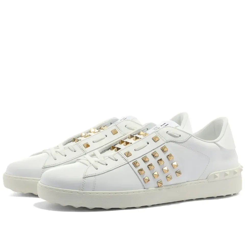 Rockstud Untitled Sneaker