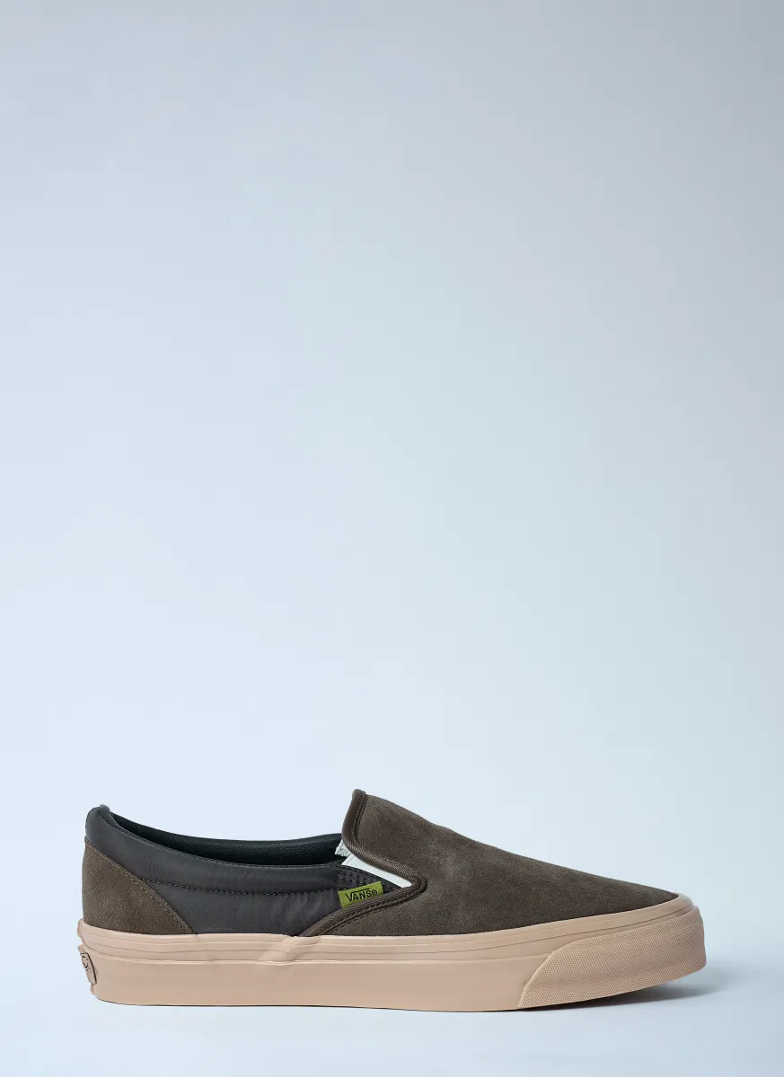 LX Classic Slip-On 98 Sneakers