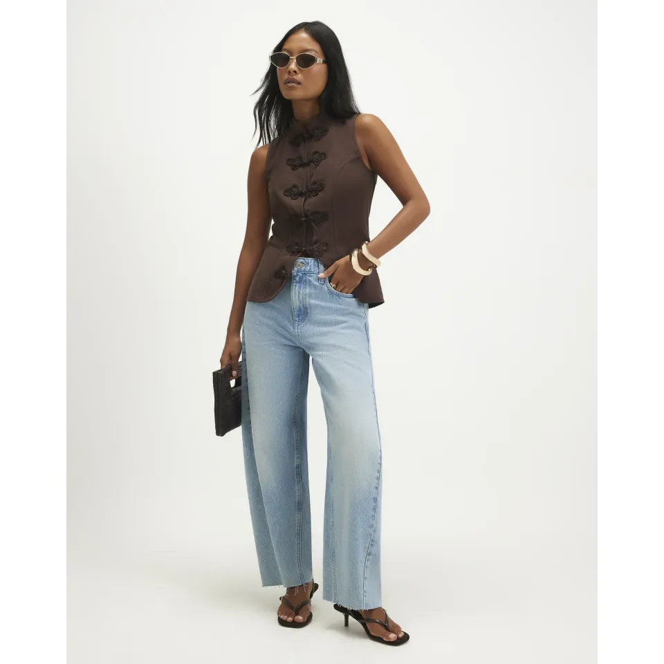 Petite Twist Seam Barrel Leg Jeans