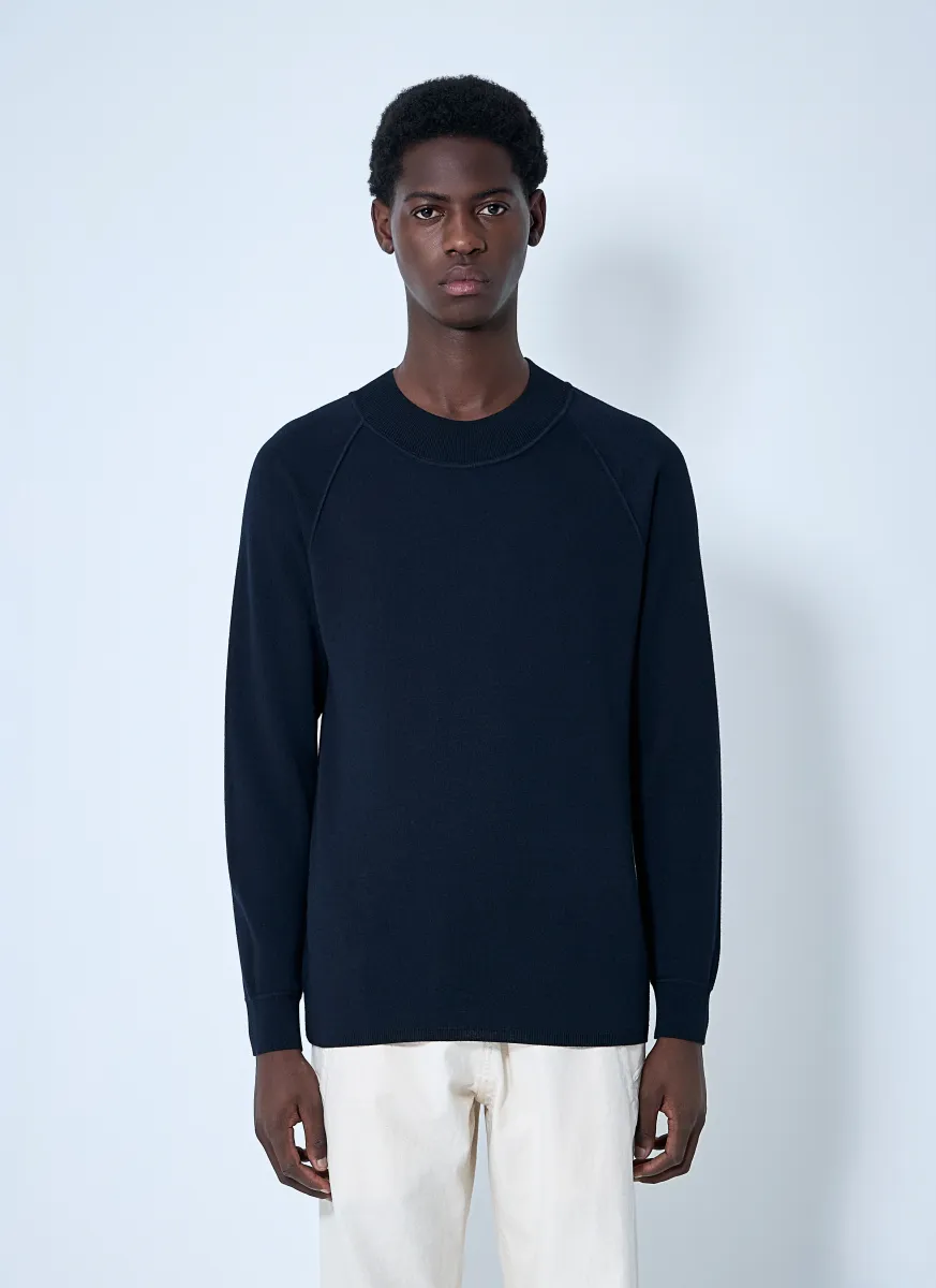 Wide Neck Sweatshirt