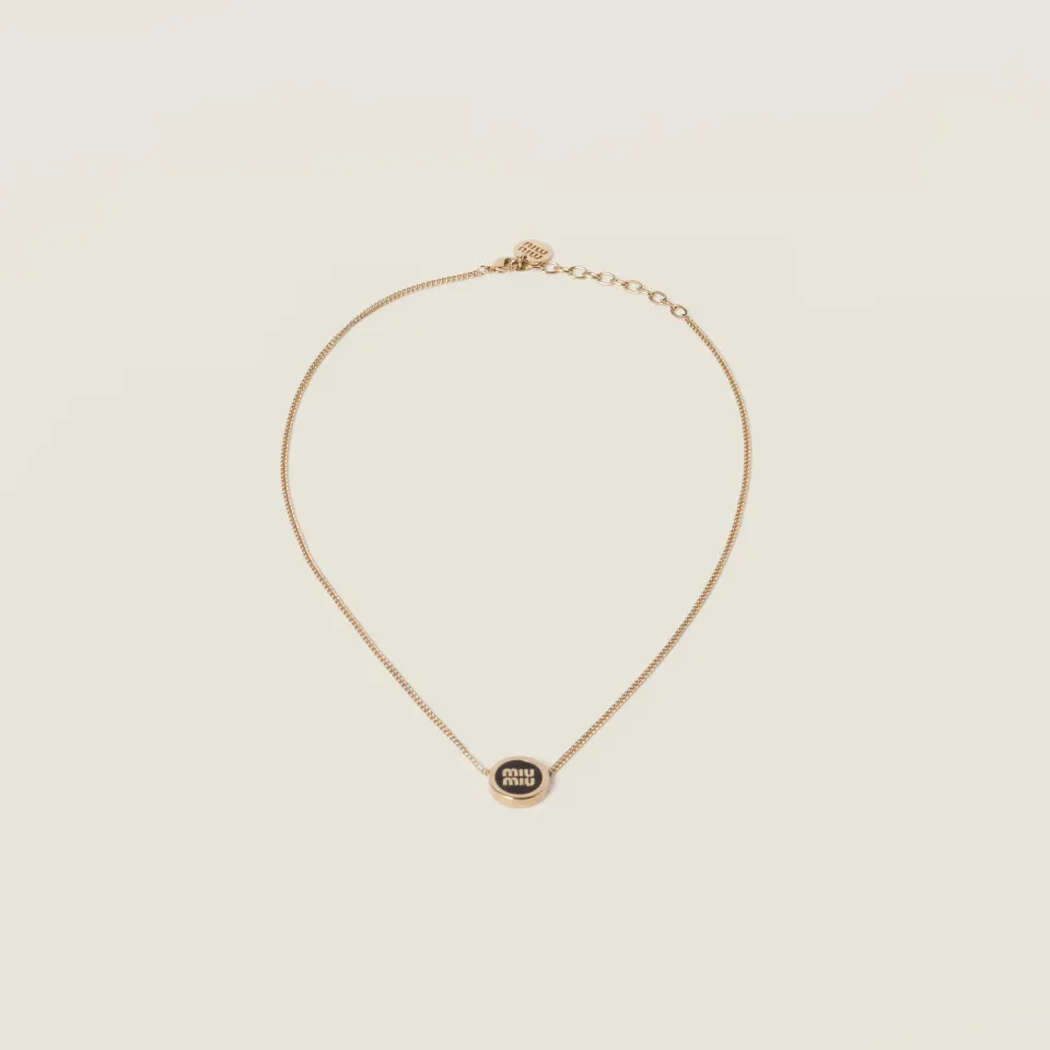 Metal necklace