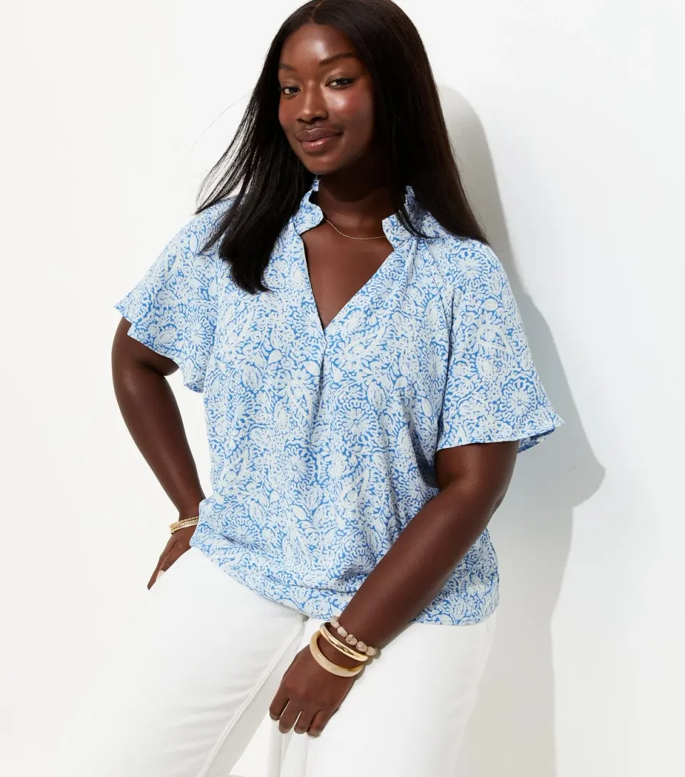 Women's Plus Size Blue Paisley Print Flutter Sleeve Blouse Curves