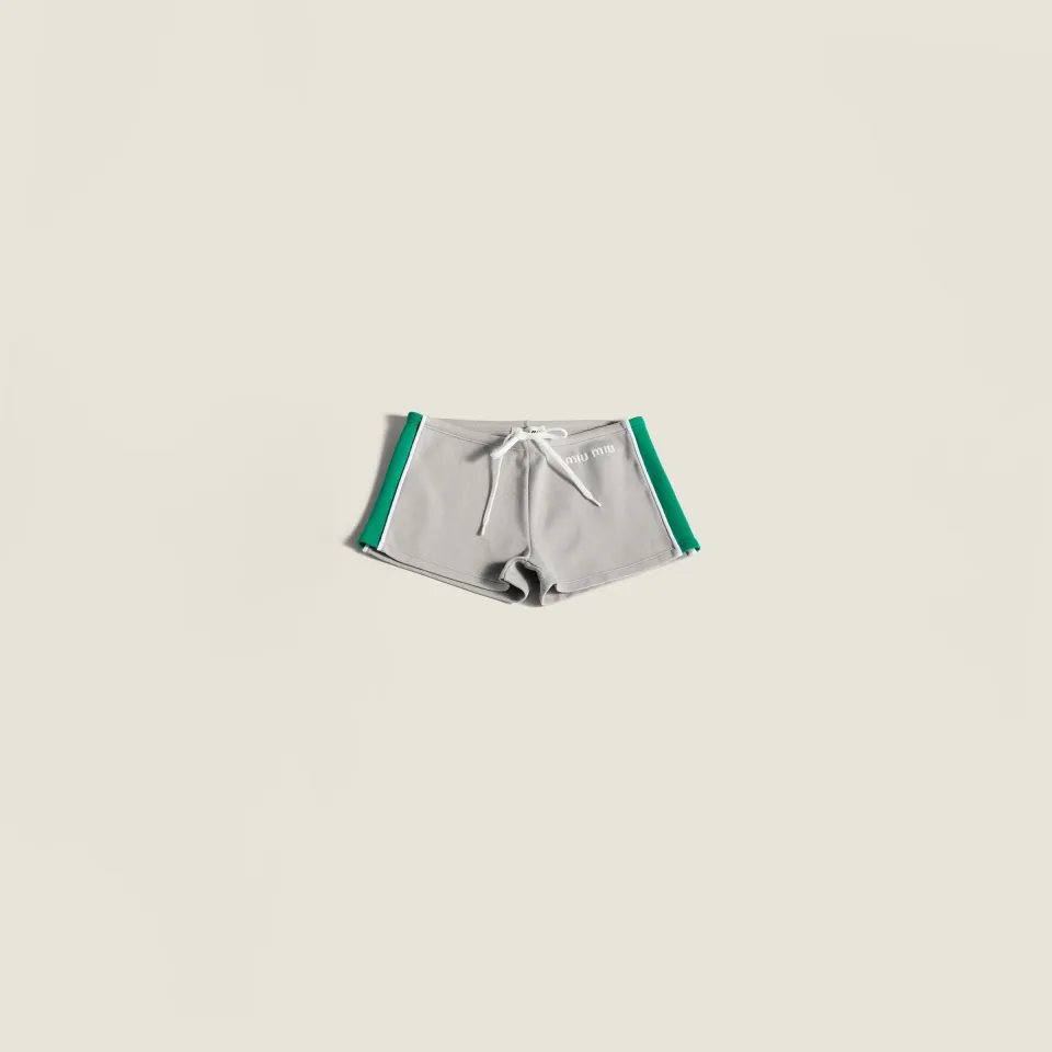 Technical yarn shorts