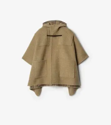 Wool Duffle Cape in Military green
