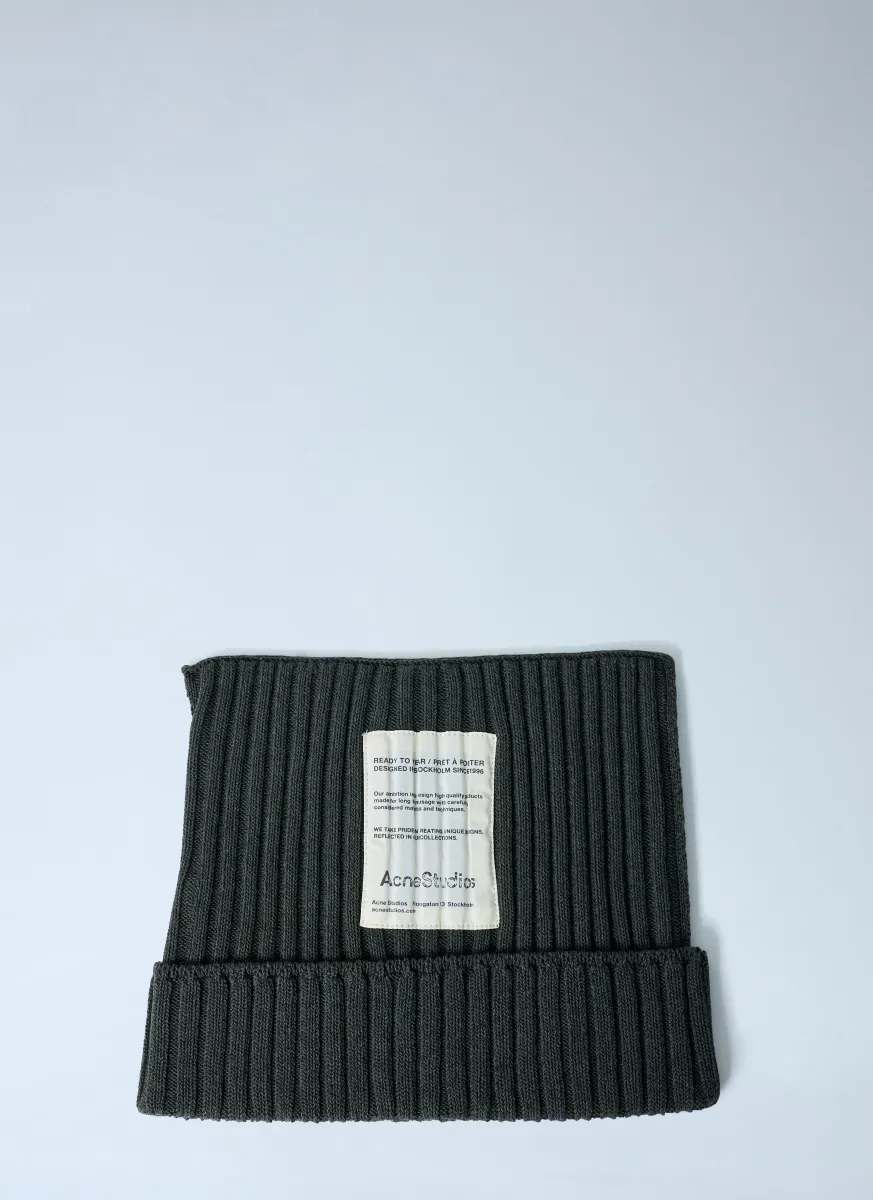 Ribbed Square Beanie Hat