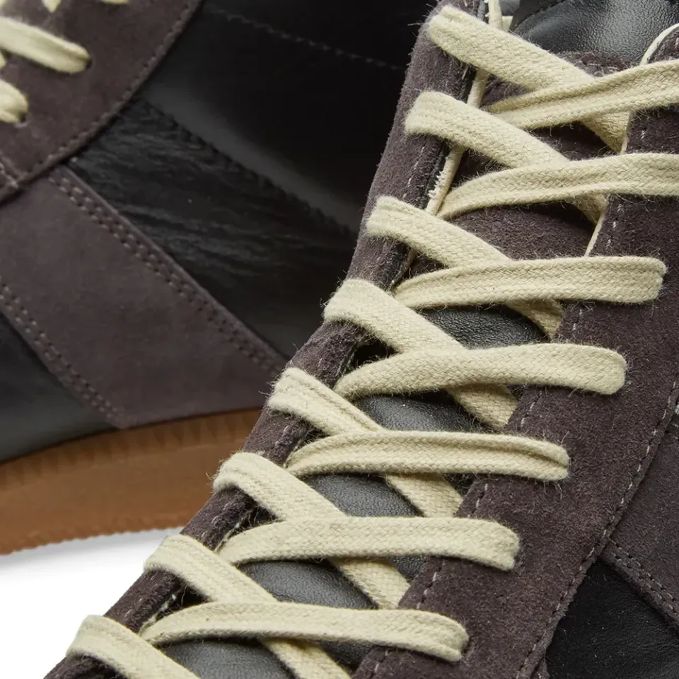 22 Replica High Sneaker
