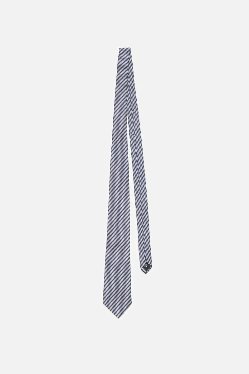 Silk tie