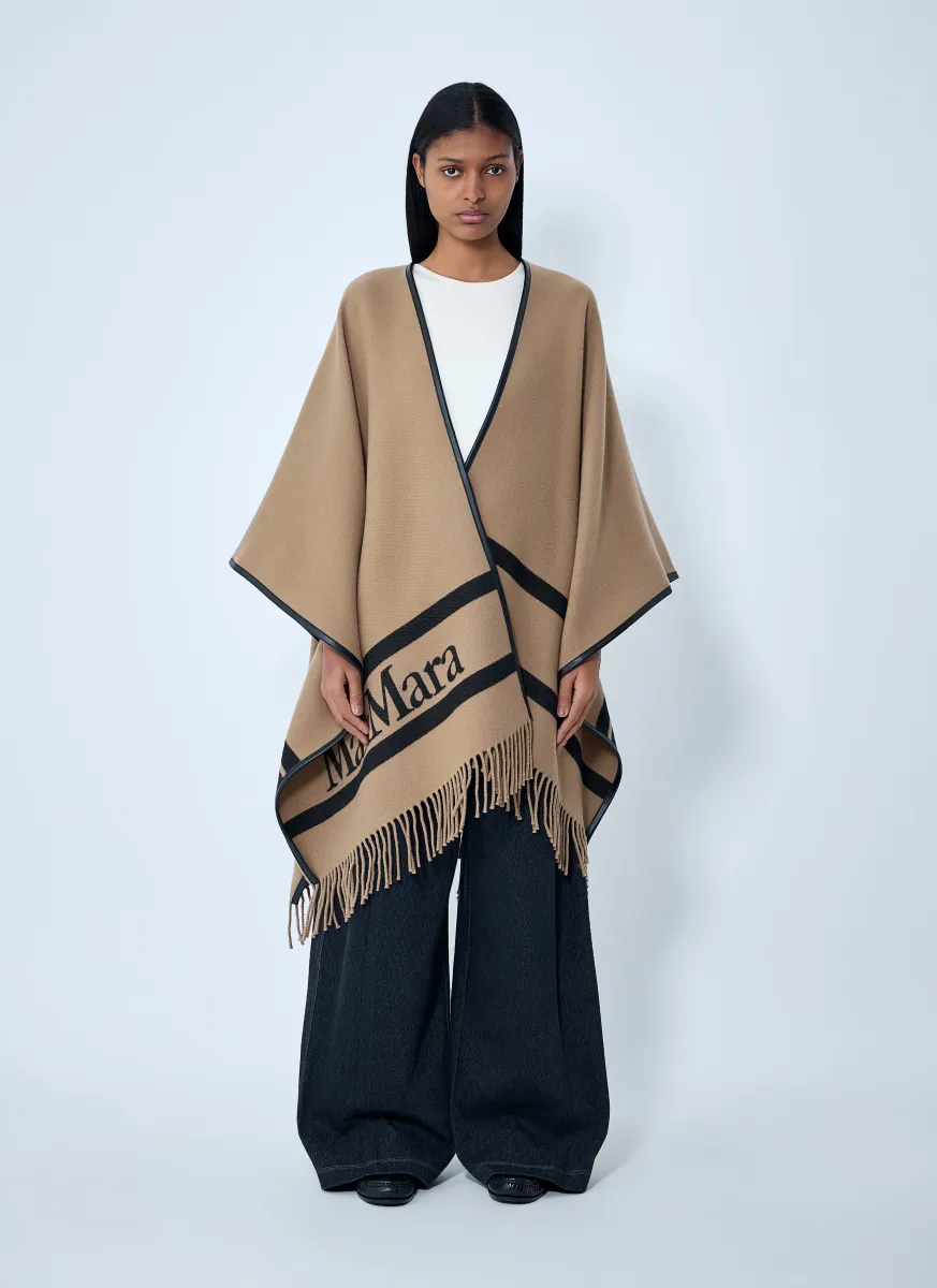 Logo Motif Poncho