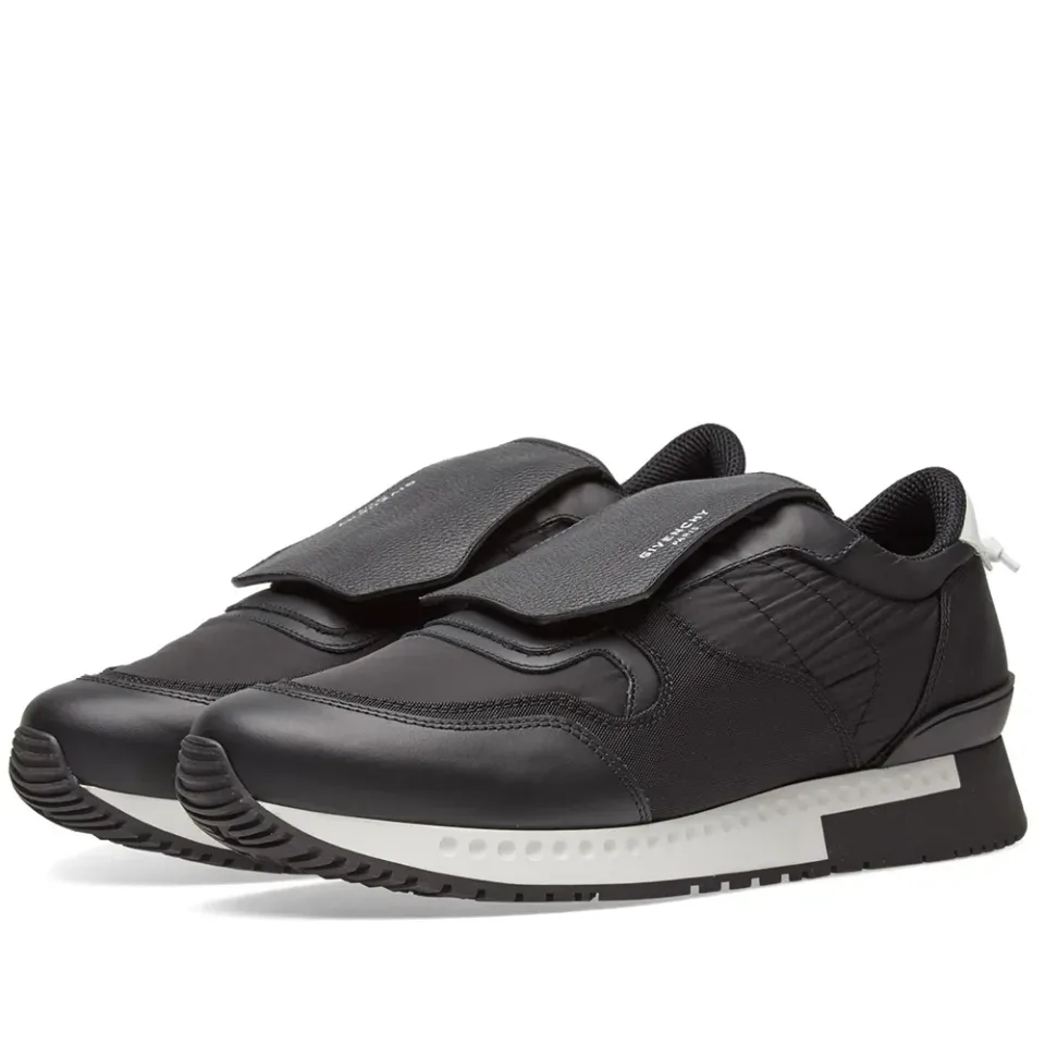 Active Runner Show Sneaker
