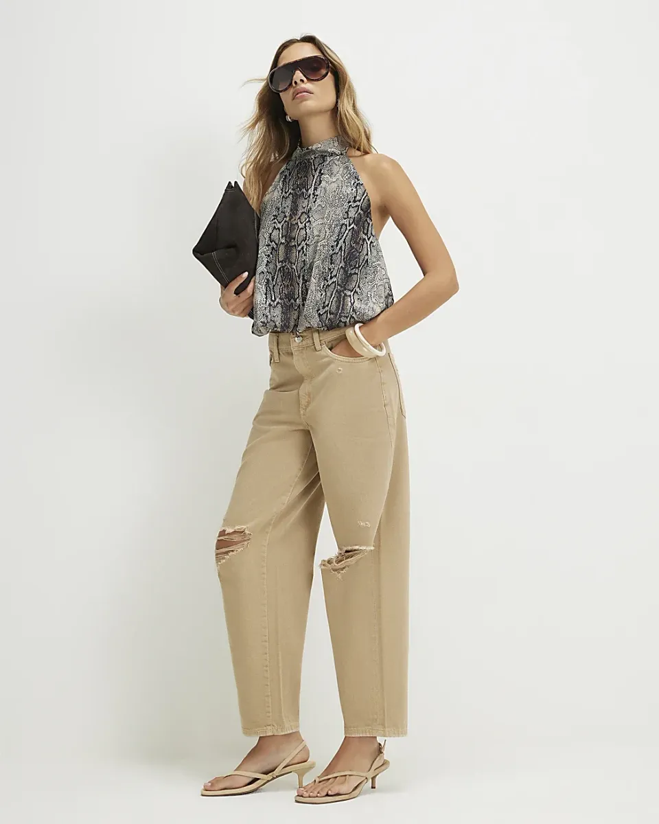 Ripped Barrel Leg Jeans