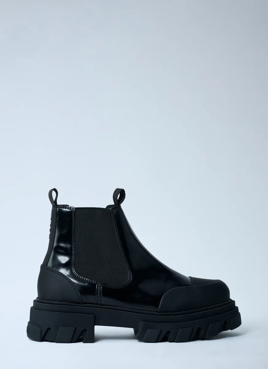 Low Chelsea Boots