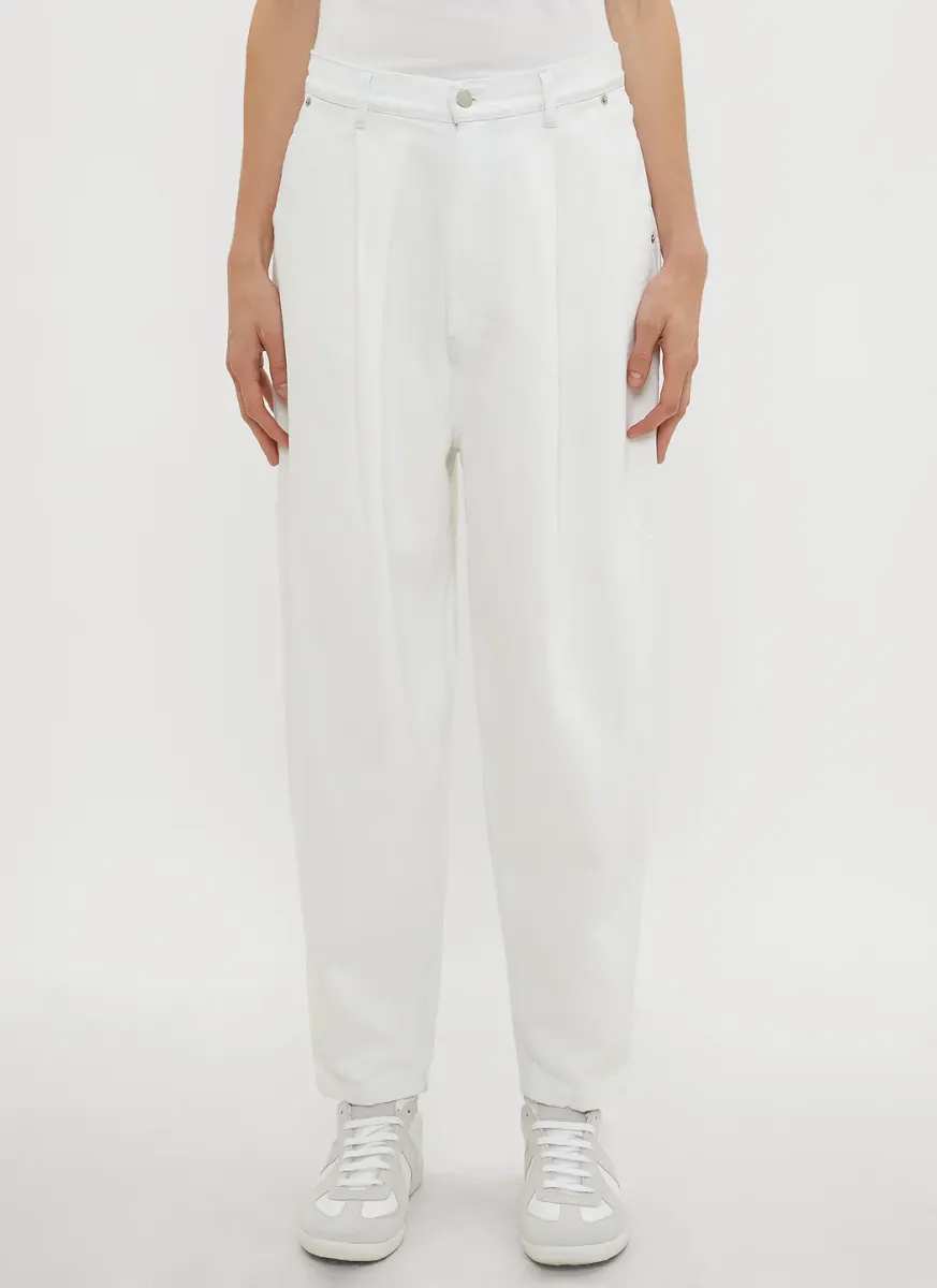 Pleated Jeans