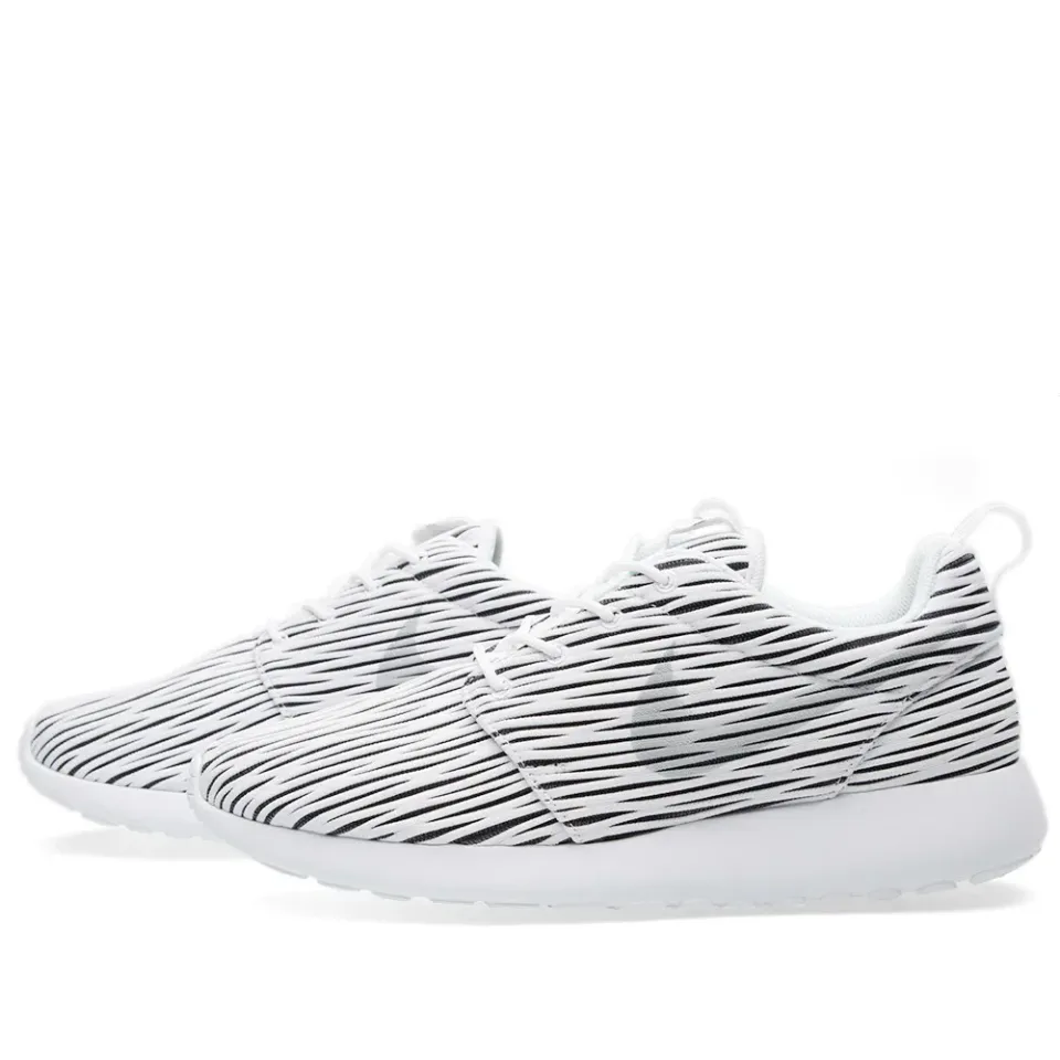 W Roshe One ENG