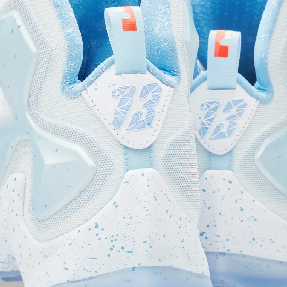 LeBron XIII 'Christmas'