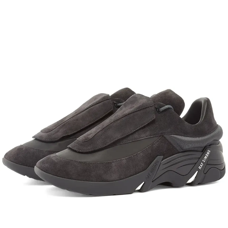Antei Oversized Suede Runner