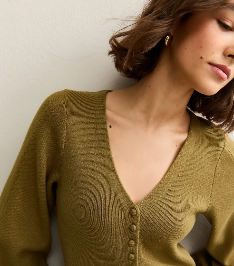 Women's Light Khaki Compact Knit V-Neck Cardigan