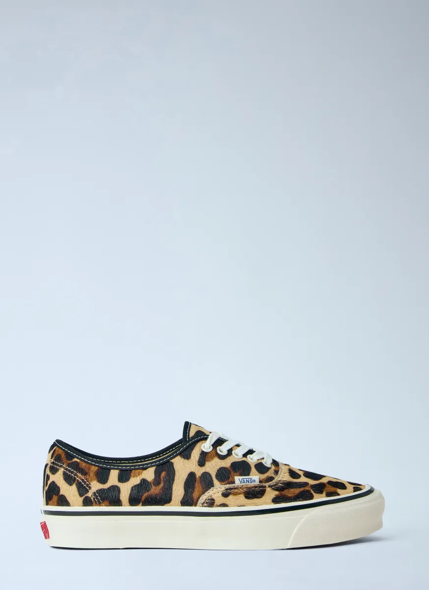 LX Authentic 44 Sneakers