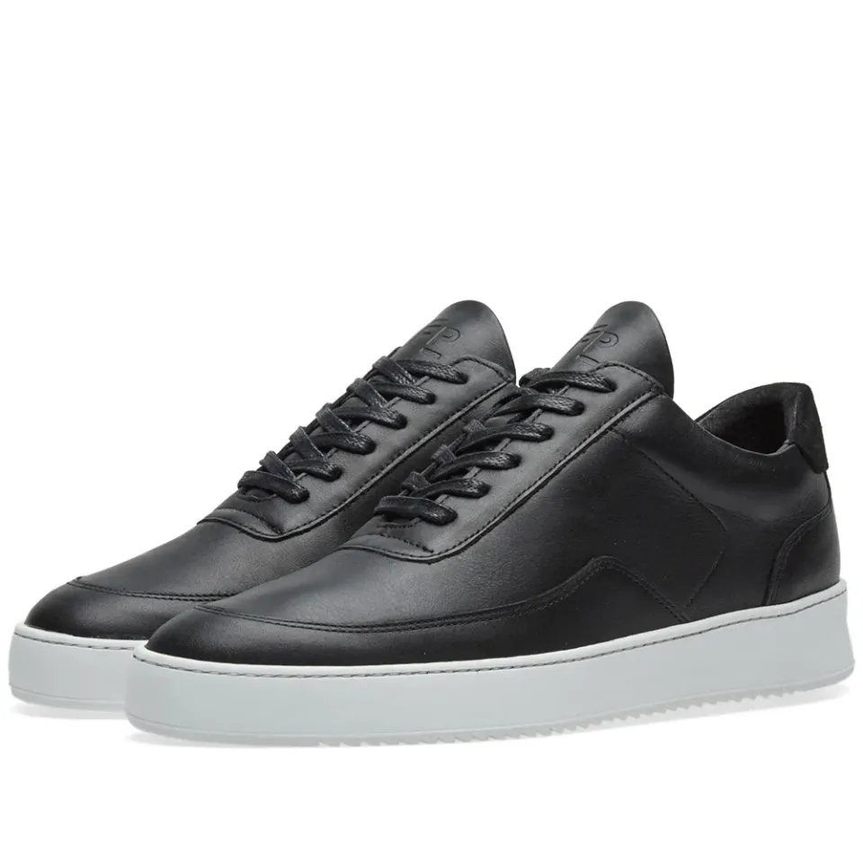 Low Mondo Sneaker