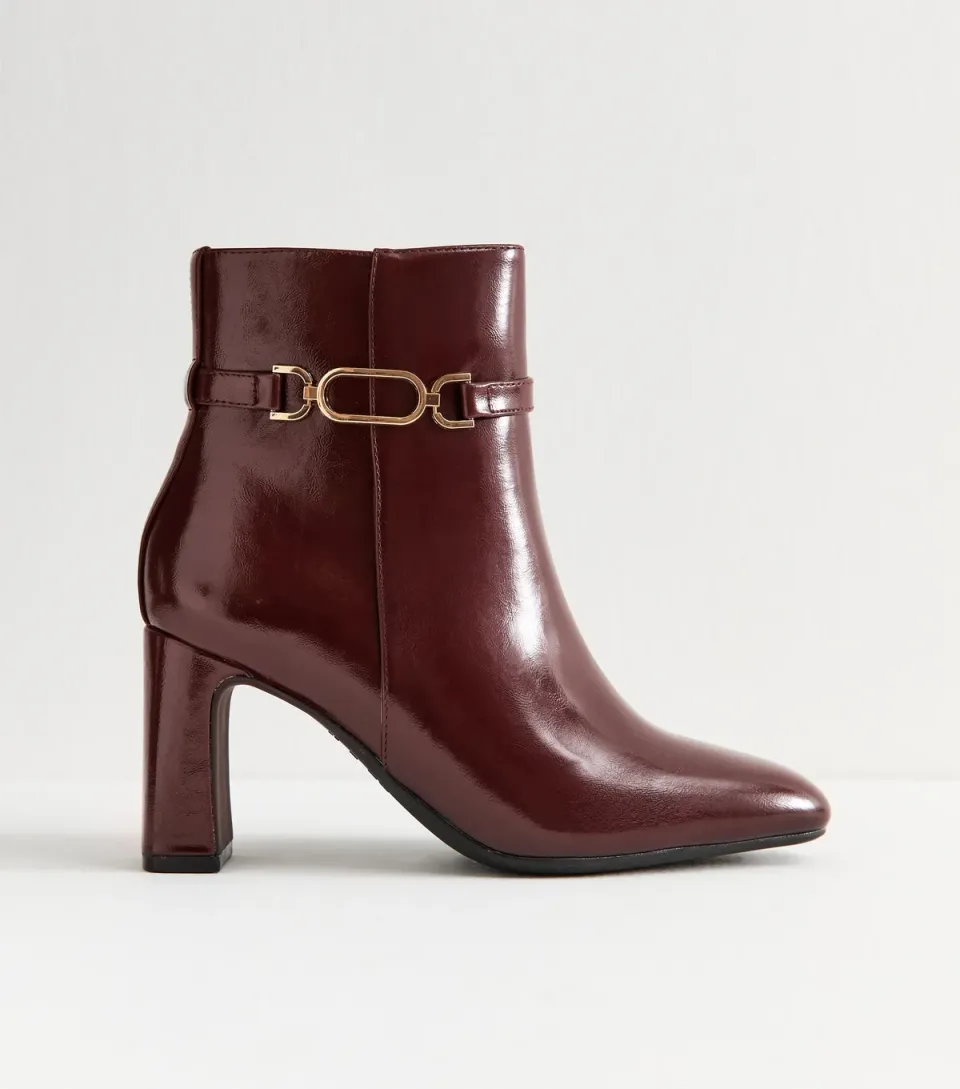 Women's Wide Fit Burgundy Faux Leather Chain Trim Ankle Boots