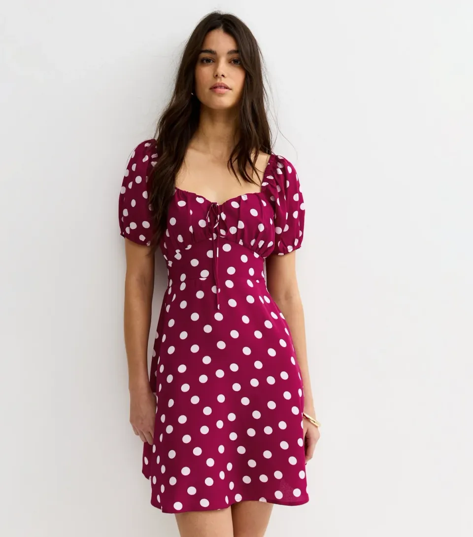 Women's Red Polka Dot Sweetheart Neck Mini Dress