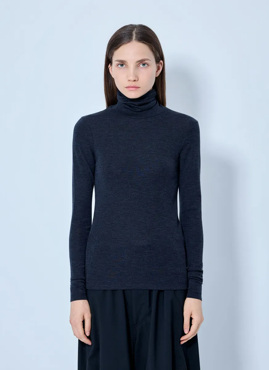 Fine Merino Turtleneck