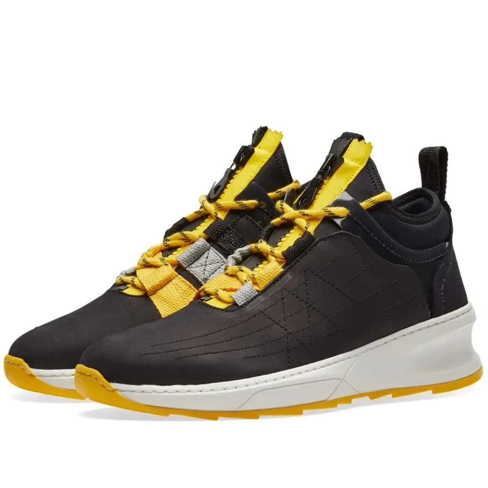 Inner Circle Sneaker