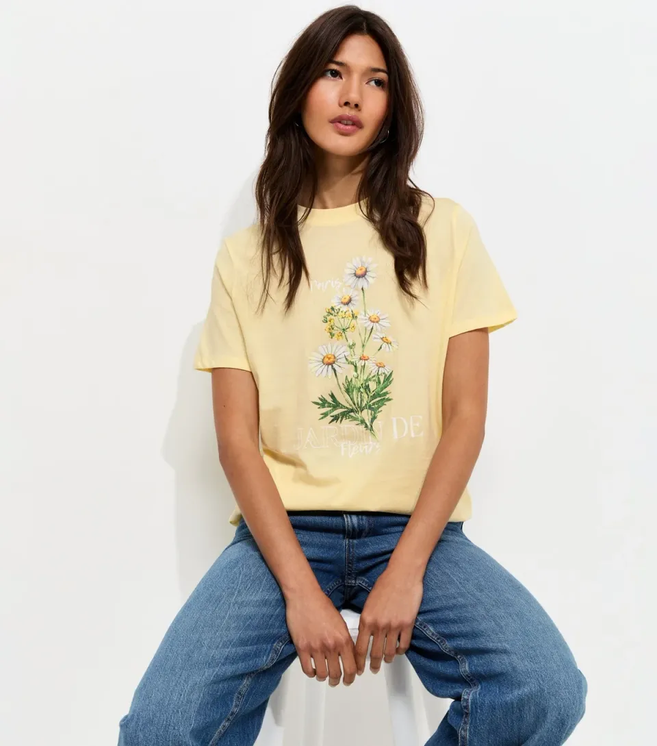 Women's Light Yellow Cotton Daisy Print Relaxed T-Shirt