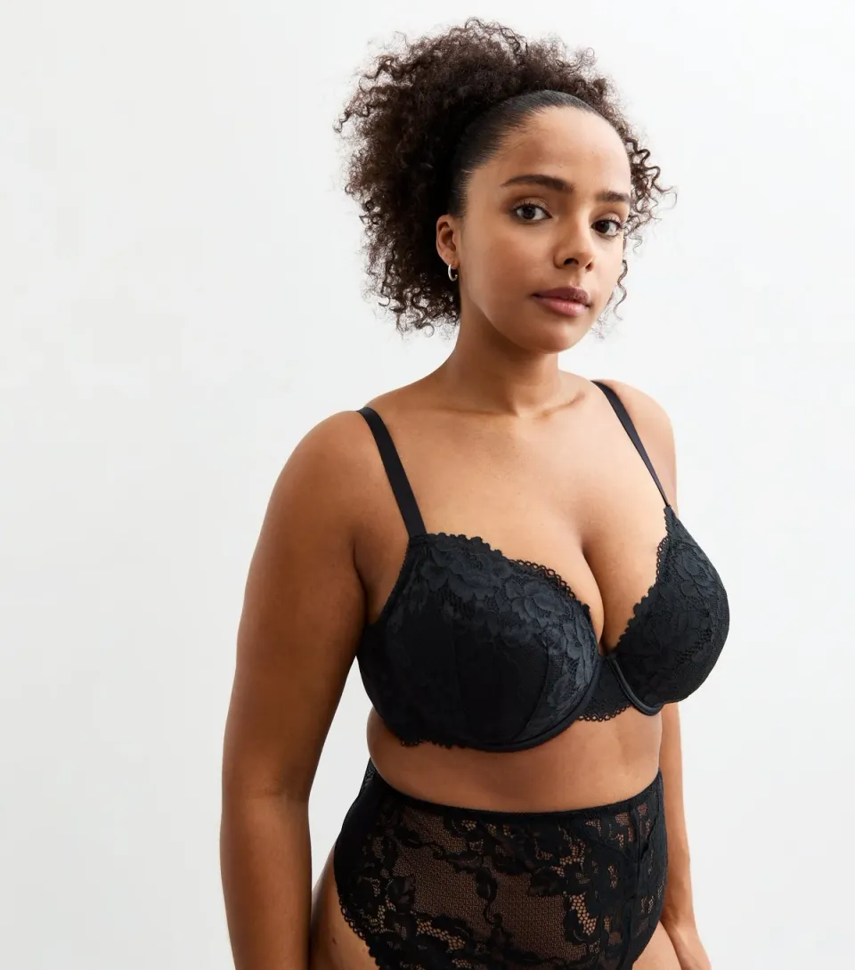 Women's Plus Size Black Lace Plunge Bra Curves