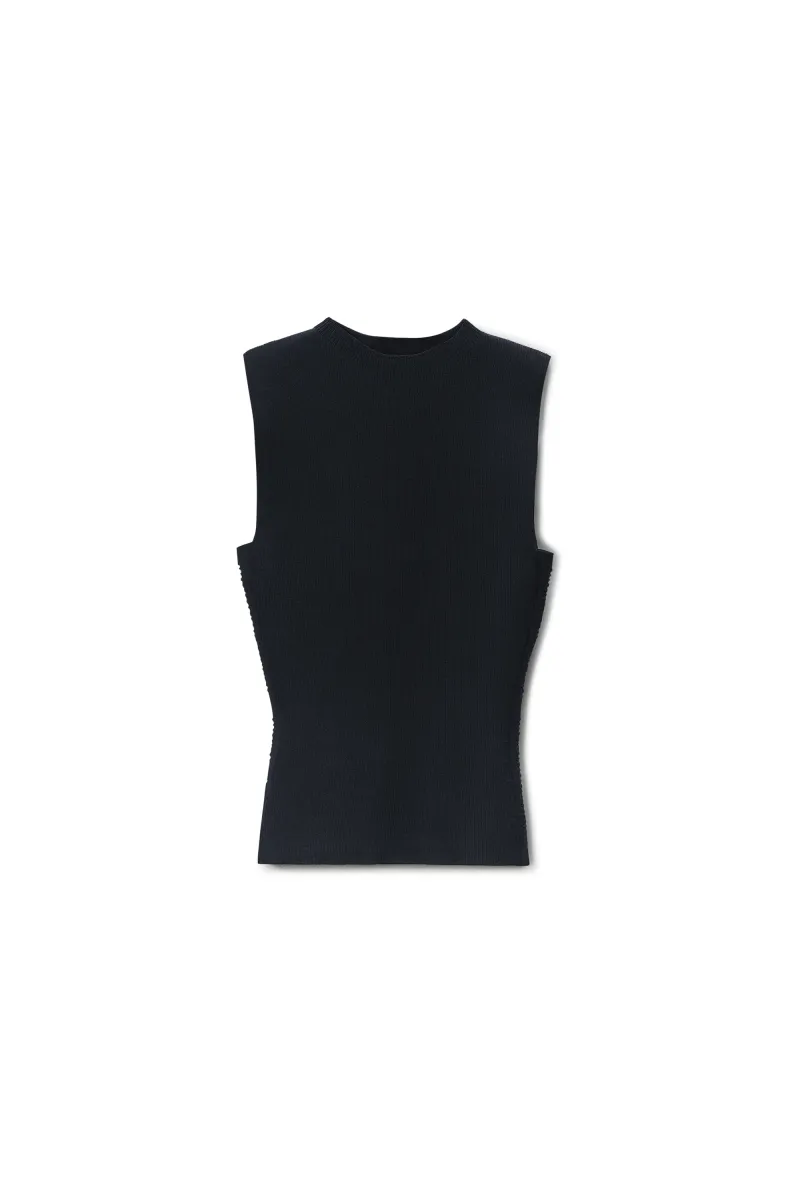 Debossed Logo tank