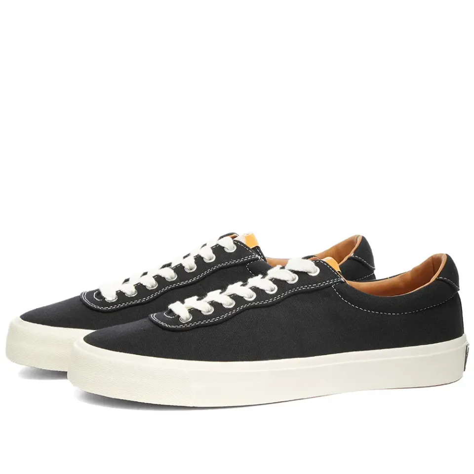 Canvas Low Sneaker