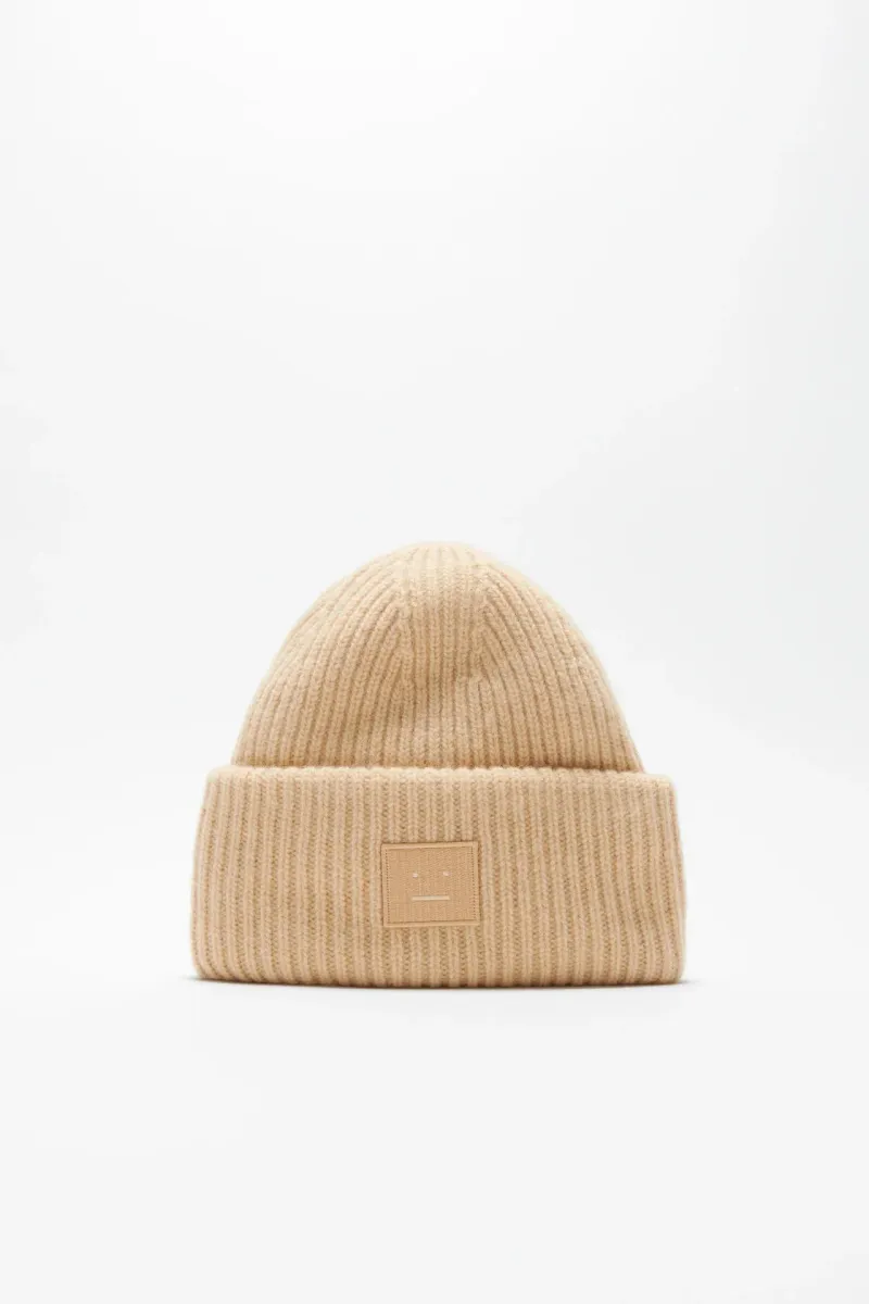 Large face logo beanie
