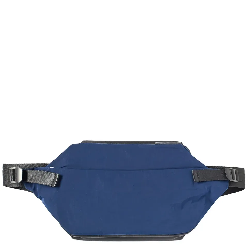 Isarau Cross Body Bag