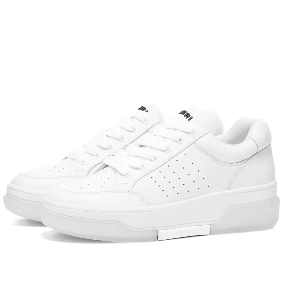 Stadium Low Sneakers