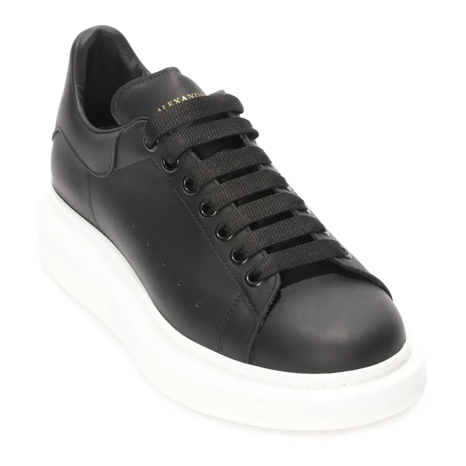 Oversized Sneaker