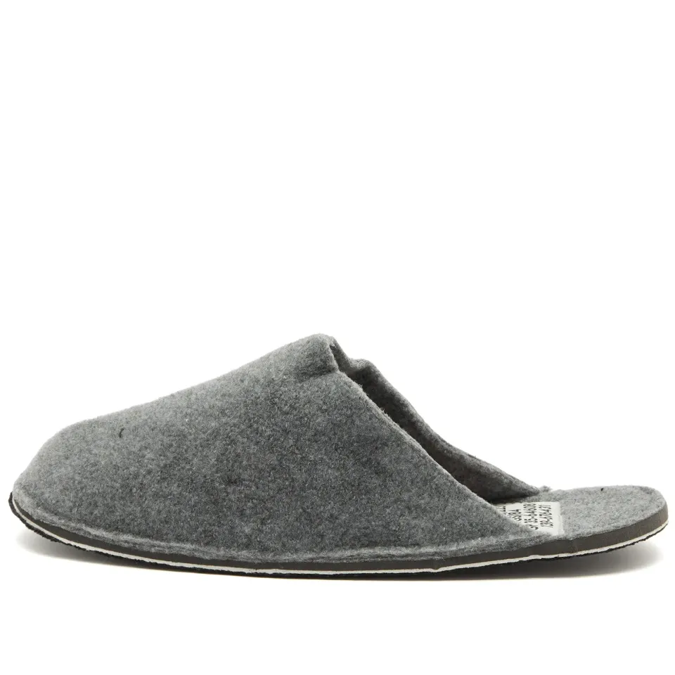 Small Slipper