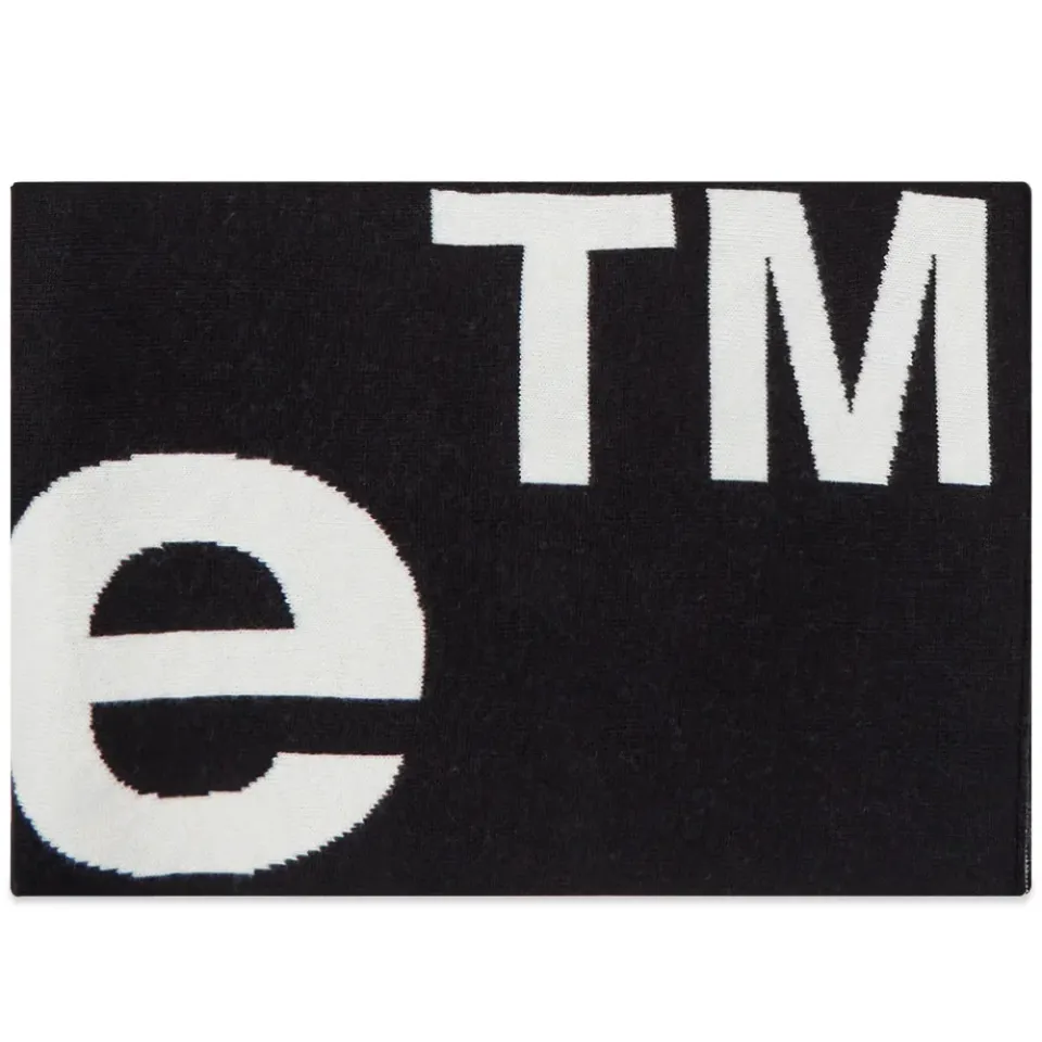 Large Logo Ribbed Scarf