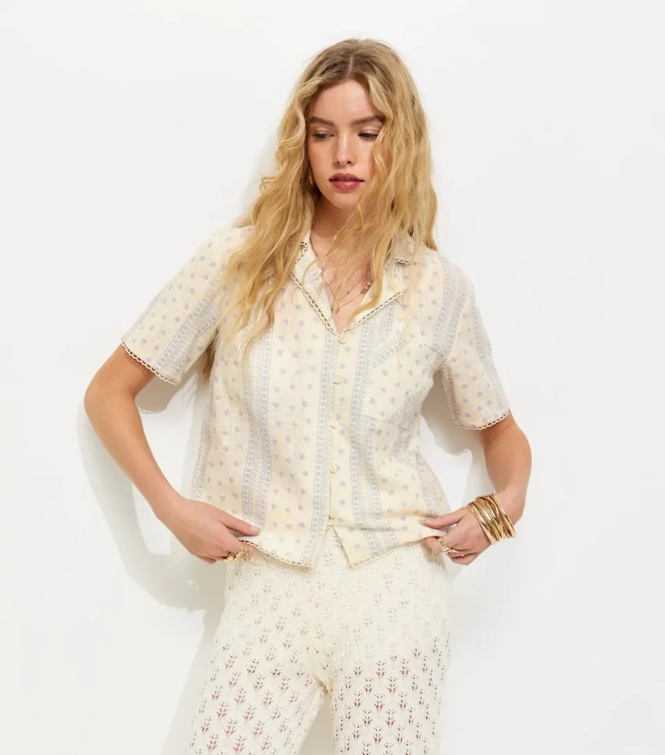Women's Cream Cotton Floral Cropped Short Sleeve Shirt