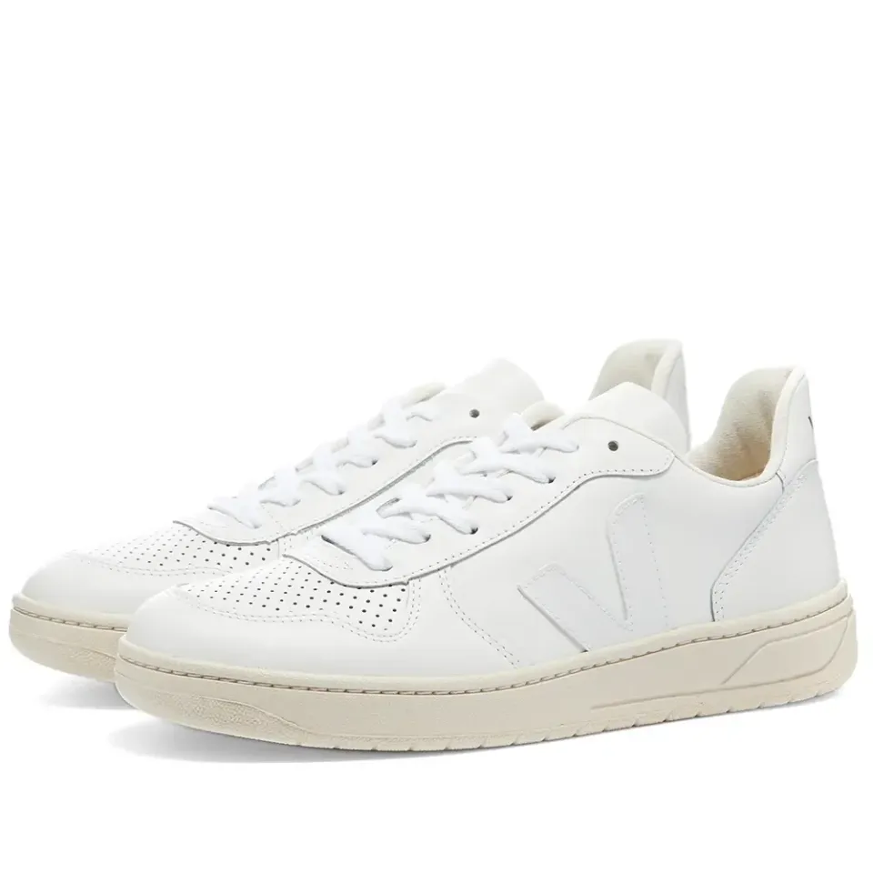V-10 Leather Basketball Sneaker W