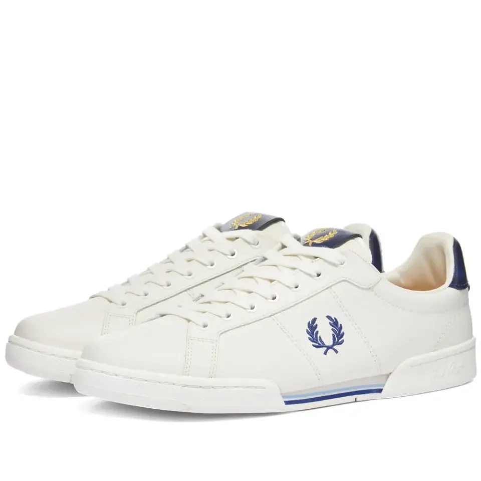 B722 Leather Sneaker